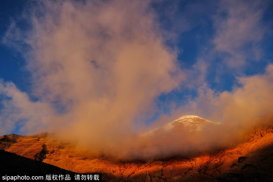 距離地心最遠的高峰 厄瓜多爾欽博拉索山日暮時分