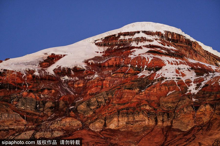 距離地心最遠的高峰 厄瓜多爾欽博拉索山日暮時分